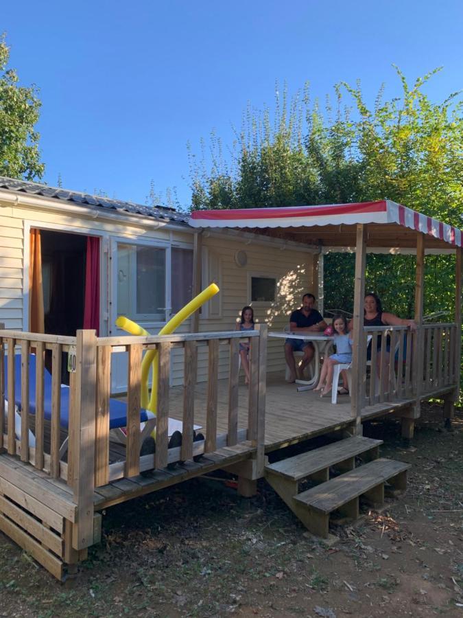 Mobil-Home Terrasse Semi-Couverte Limeuil Bagian luar foto