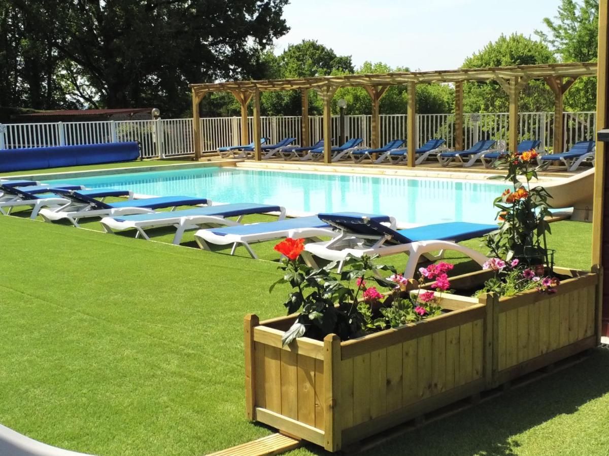 Mobil-Home Terrasse Semi-Couverte Limeuil Bagian luar foto